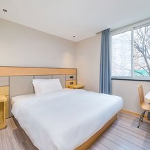 北京金顺酒店(金安桥地铁站首钢园店)