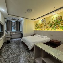 兮蓝酒店