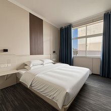 龙杰大酒店(焦作森林动物园店)