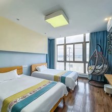 半屏人家民宿(半屏山景区韭菜岙沙滩店)