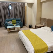 美悦观影民宿(卫国南路店)