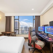 云联营电竞公寓(佛山顺德龙江会展中心店)