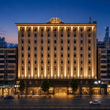 玥呈假日酒店(武汉建设大道宝丰一路店)