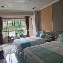黄平和易居酒店