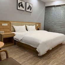 君凯悦宾馆(铜罗古镇店)