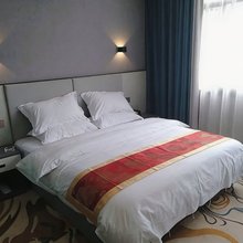 镇雄云彩绿洲酒店