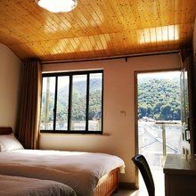 安吉溪山行旅休闲农庄