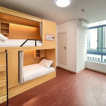 三只猫青年旅社(张家港吾悦广场店)
