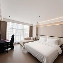 痞痞熊电竞酒店(景德镇乐平市政府店)