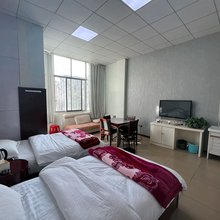 盐源邦尼大酒店