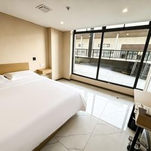 湖边山居(赛里木湖景区店)