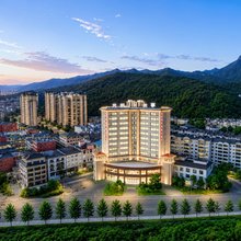 光阴故事丨寰宇金顶·Crown御景国际大酒店(栾川老君山凤凰天街店)