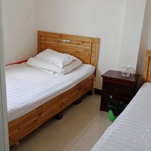 临颍顺通宾馆