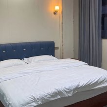 镇雄杰豪民宿(高铁站店)