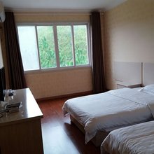 红安鑫业酒店