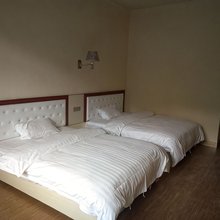 新宁映山红民宿
