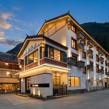 Trendy潮塘|云舍(九寨沟景区游客中心店)