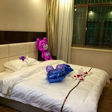 吉首中央寓都