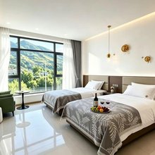 尼勒克·云深小住|漫享花海·生态观景旅居美宿(蜜蜂小镇店)