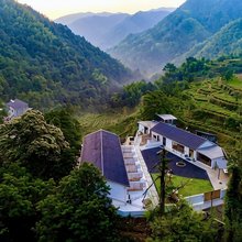 安吉山原色·山野溯溪度假美宿