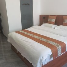 鲁甸火德红镇洪家酒店