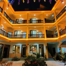 藏缘居康养民宿(官鹅沟景区店)