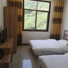神农架青云山庄