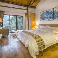郑州拾川客栈(市政府华强广场店)