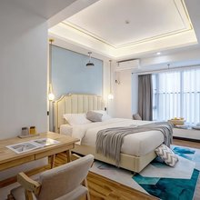 栖Live设计师民宿(长沙德思勤广场店)