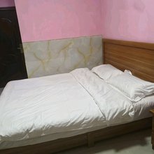 泌阳光辉宾馆
