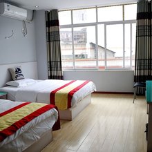 重庆鸿堂商务宾馆(荣昌区吴家镇店)