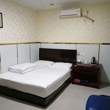 南京顺财宾馆(河定桥地铁站店)