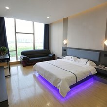 弘景天商务酒店(滁州中恳物流园店)