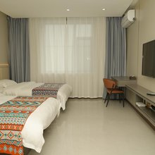 昭苏雅静民宿(天马湖公园店)