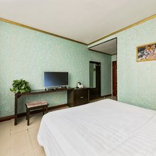 三河金巷酒店(三河场地铁站店)