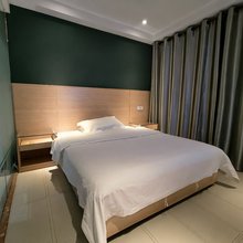 凯莱福酒店(南宁火车站朝阳广场店)