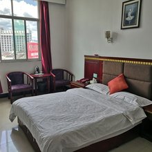 于都君佳假日宾馆