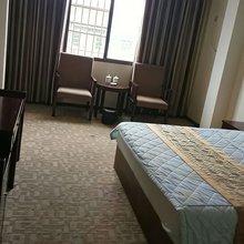 长沙县和群宾馆