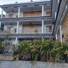 鸡足山善仁居客栈