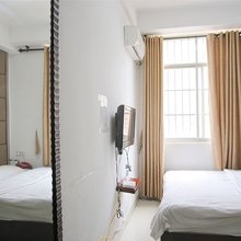 丽湾假日宾馆(梧州南宁百货店)