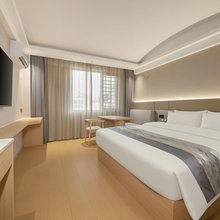 蔚蓝酒店(百色爱琴海购物广场右江民族医学院店)