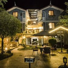 青城山茅店月观山民宿