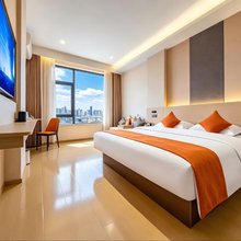 三鑫大酒店(曲靖陆良图腾商业中心春光路店)