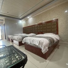 扎西果芒酒店