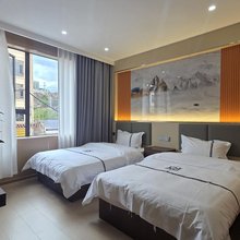 欧曼酒店(昌都茶马广场店)
