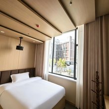 足下暖汤民宿(赛里木湖景区店)