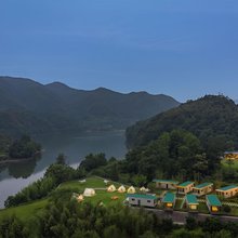 嵊州祥瑞溪隐月亮湖房车营地