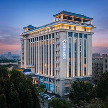 网鱼电竞酒店(郑州瀚海海尚兴隆铺地铁站店)