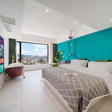 重庆·云仟|Vista观景·多元素影音美宿(解放碑步行街洪崖洞店)