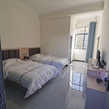 宁蒗县翠玉臻尔曦酒店